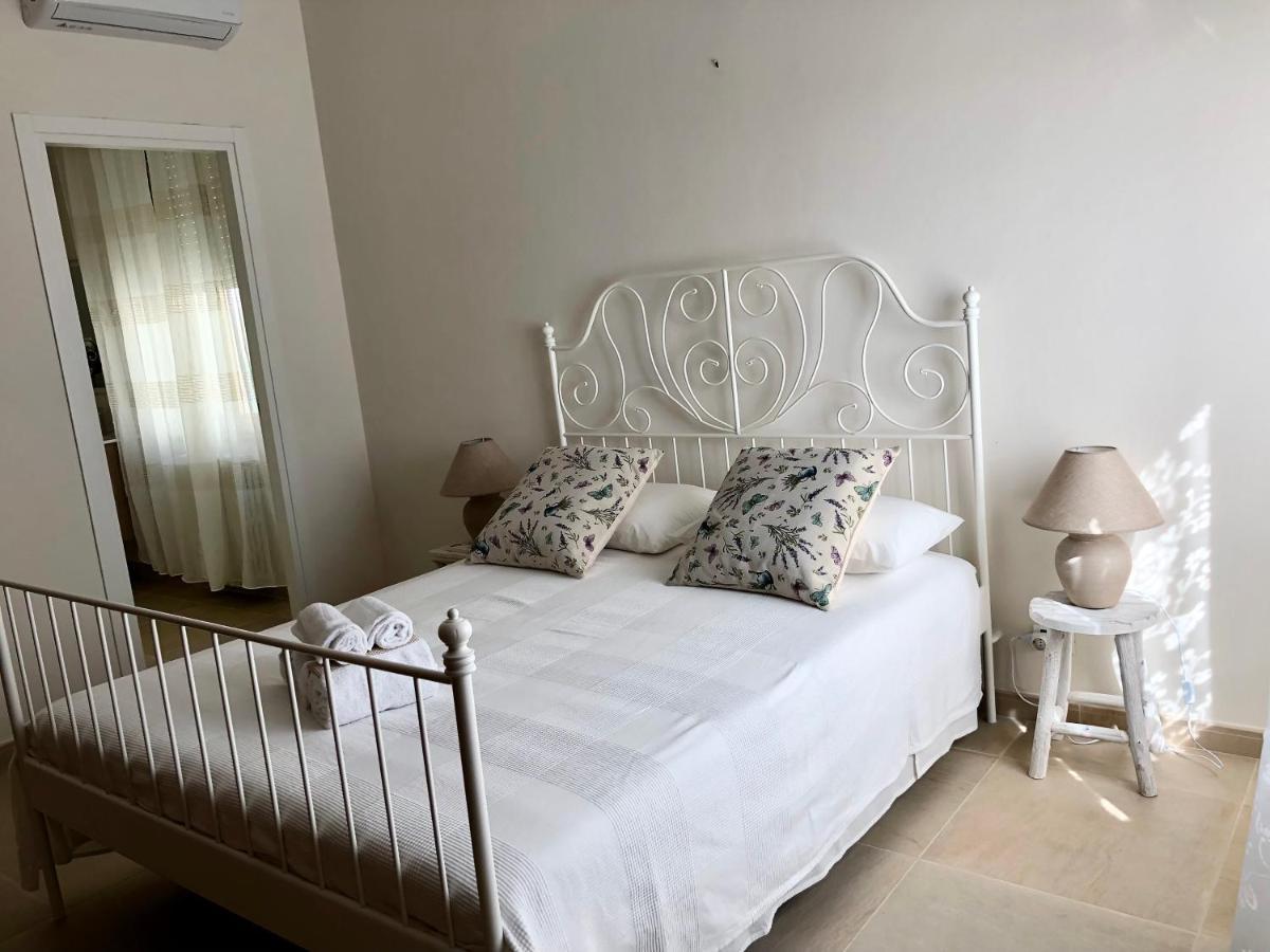 A Casa Di Tati Bed & Breakfast ชิวิตาโนวา มาร์เค ภายนอก รูปภาพ